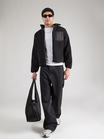 T-Shirt 'CALEB HERO' GUESS en blanc