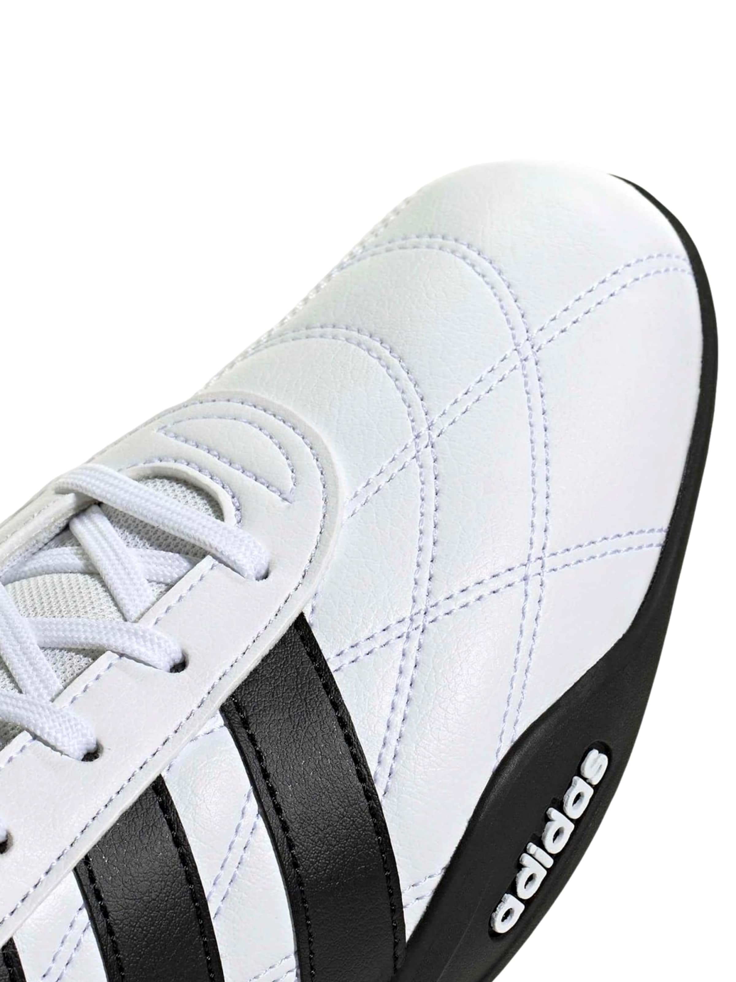 ADIDAS SPORTSWEAR Низкие кроссовки 'ADIPISTA' в Белый