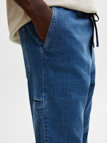 Tapered Jeans de la Pull&Bear pe albastru