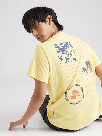 BLEND - Camiseta en amarillo