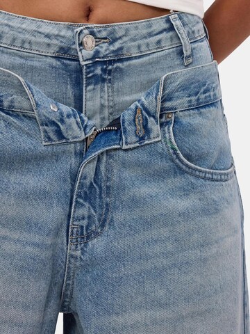 IT'S BASIC Baggy Jeans 'BERMUDA HIGH RISE SHORT' in Blauw: voorkant