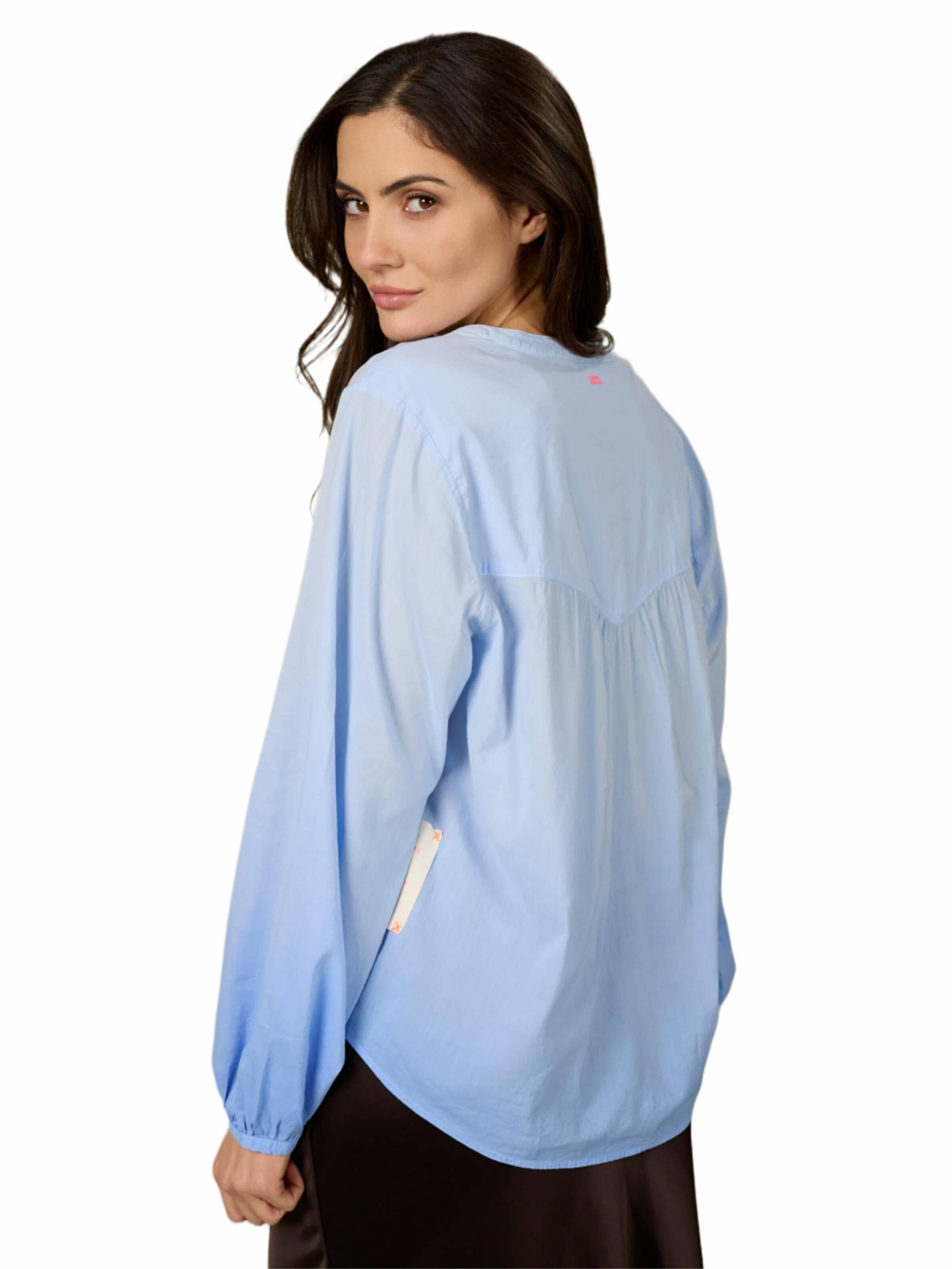 Chemisier 'Bluse mit Farbverlauf und weite Ärmel - GabriellaC' LIKS. Munich en bleu