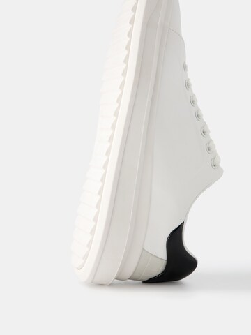 Bershka Platform trainers in White