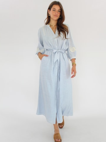 Robe 'Sierra' Honnête Atelier en bleu : devant