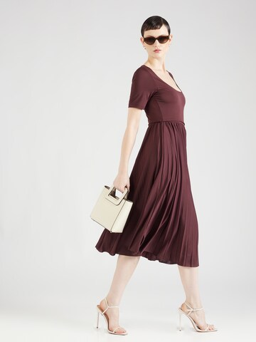 Robe 'Meret Dress' ABOUT YOU en marron