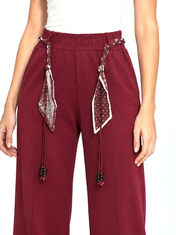 Lady Bersan Trousers 'Jogginghose' in Red