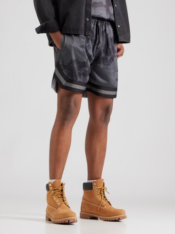 NEW ERA Regular Pants in Black: front