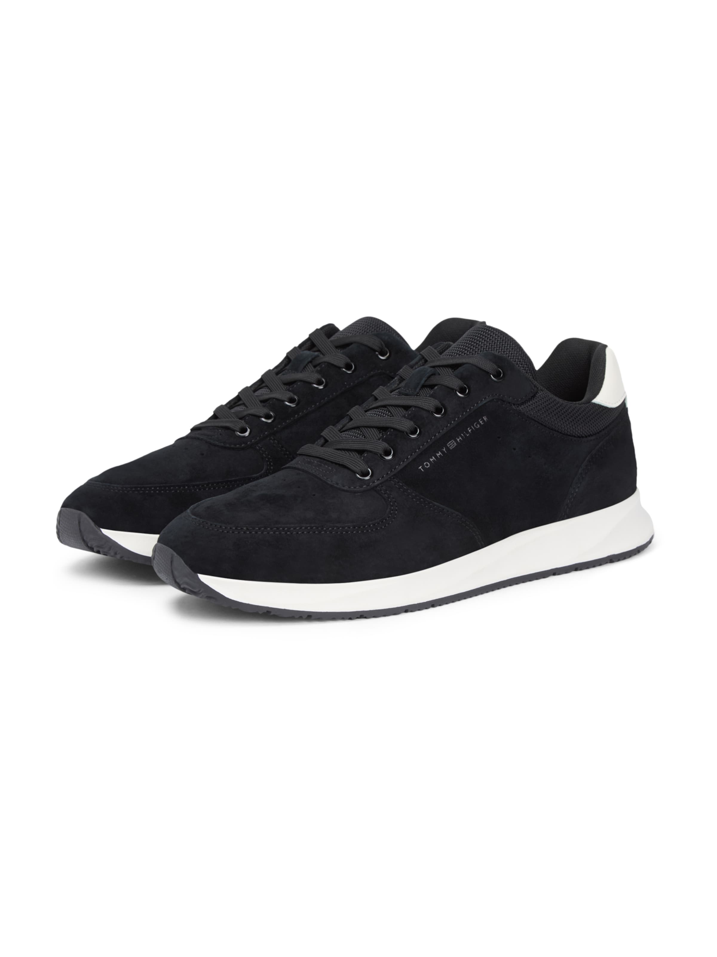 Baskets basses 'Newport' TOMMY HILFIGER en noir