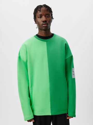 ABOUT YOU x Kingsley Coman Sweatshirt 'Kai' in Green: front