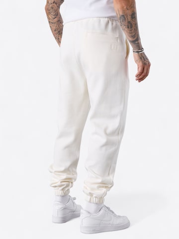 ESTEEM Tapered Trousers 'Essential' in White