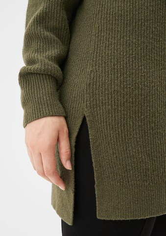 TRIANGLE Sweater in Green
