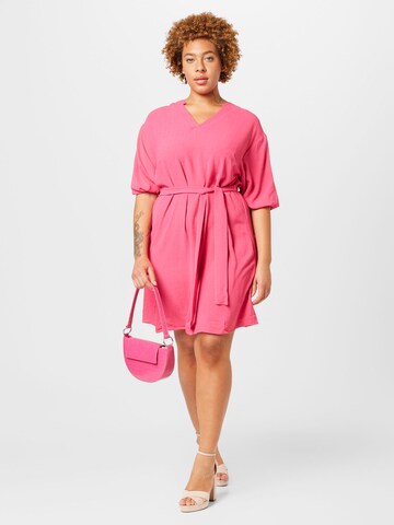 Vero Moda Curve Dress 'Unye' in Pink