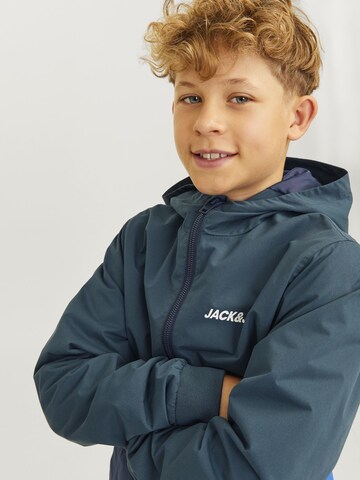 Veste mi-saison 'JJERush' Jack & Jones Junior en vert