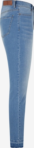 Urban Classics Slim fit Jeans in Blue