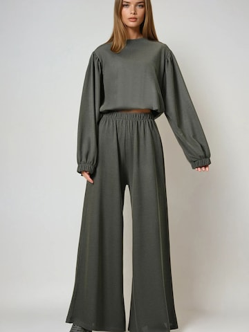 Trend Alaçatı Stili Ταγέρ με παντελόνι σε πράσινο