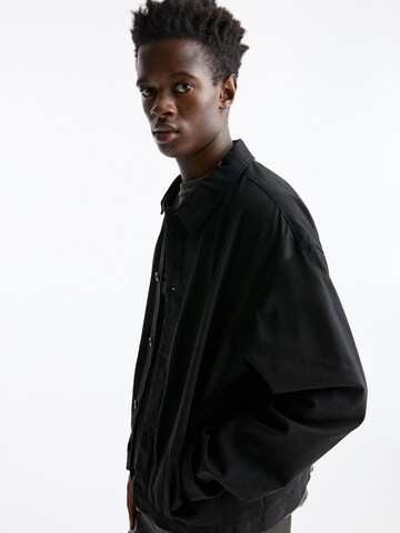 Pull&Bear Between-Season Jacket in Black