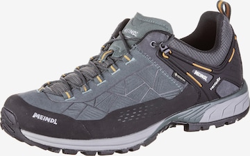 Chaussure basse 'Top Trail' MEINDL en gris : devant