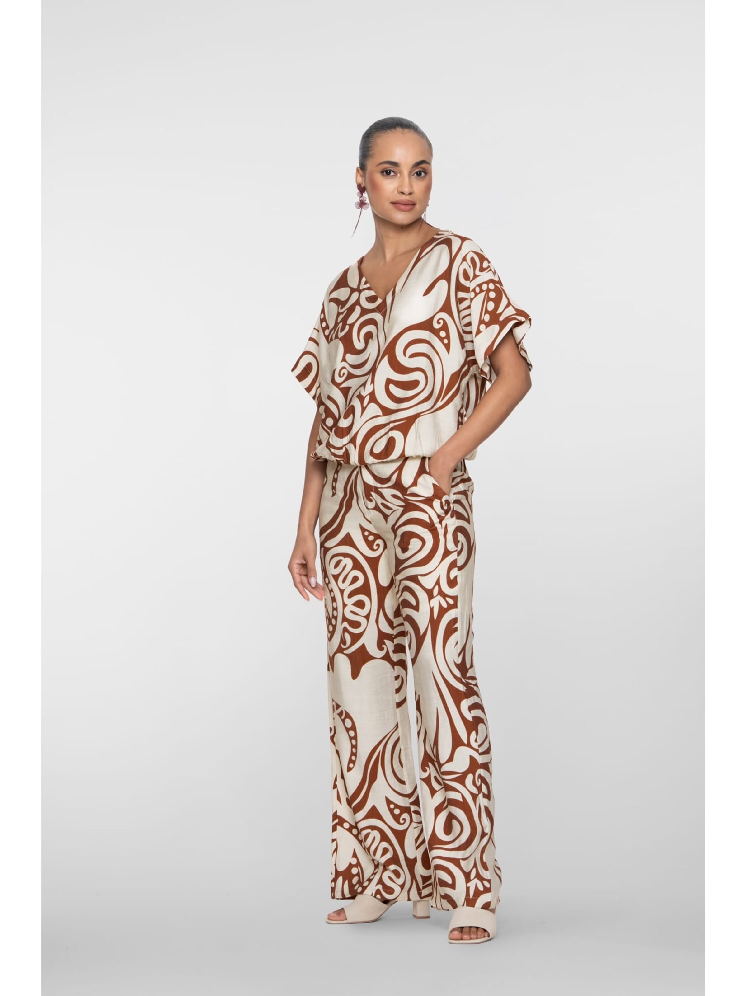 Geisha Baggy Trousers in Beige