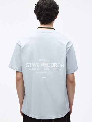 Pull&Bear T-shirt 'STWD RECORDS' i blå