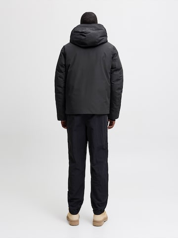 JACK & JONES Overgangsjakke 'JCOFUSION' i sort