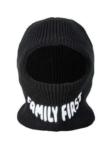 FAMILY 1ST FAMILY 4EVER Balaclava 'Big Smile' in Schwarz: predná strana