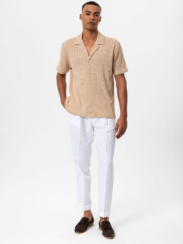 Antioch - Ajuste regular Camisa en beige