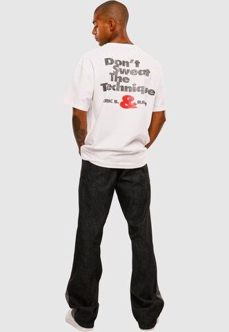 MT Upscale - Camiseta en blanco