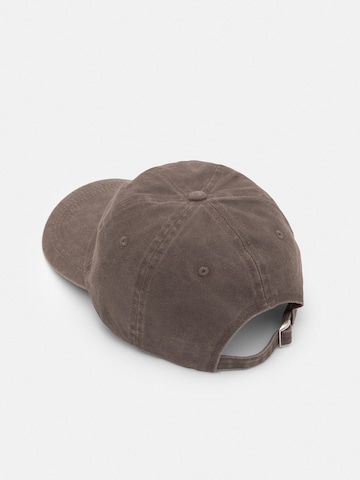 Pull&Bear Lippalakki värissä ruskea