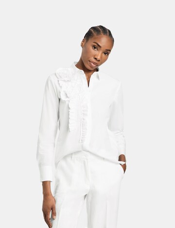 GERRY WEBER Blouse in White: front