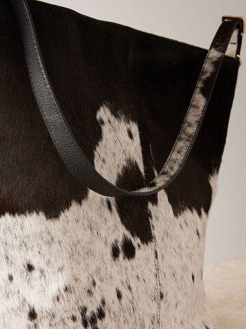 Next Schultertasche in Braun