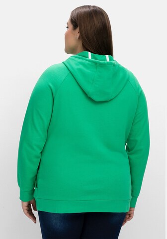 SHEEGO Zip-Up Hoodie in Green