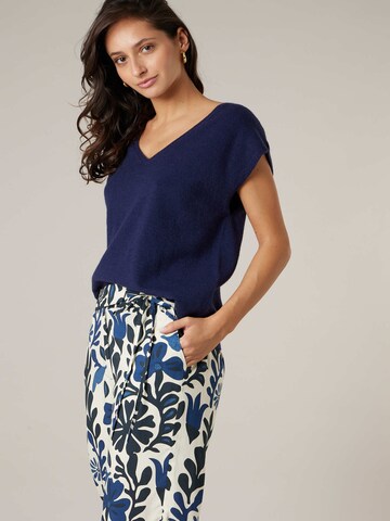 Pull-over 'Miria' Deeluxe en bleu : devant