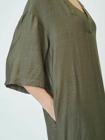 Robe 'Caryn' co'couture en vert