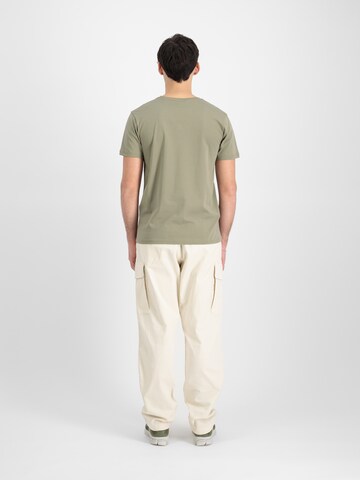 ALPHA INDUSTRIES Футболка 'Camo PP T' в Зеленый