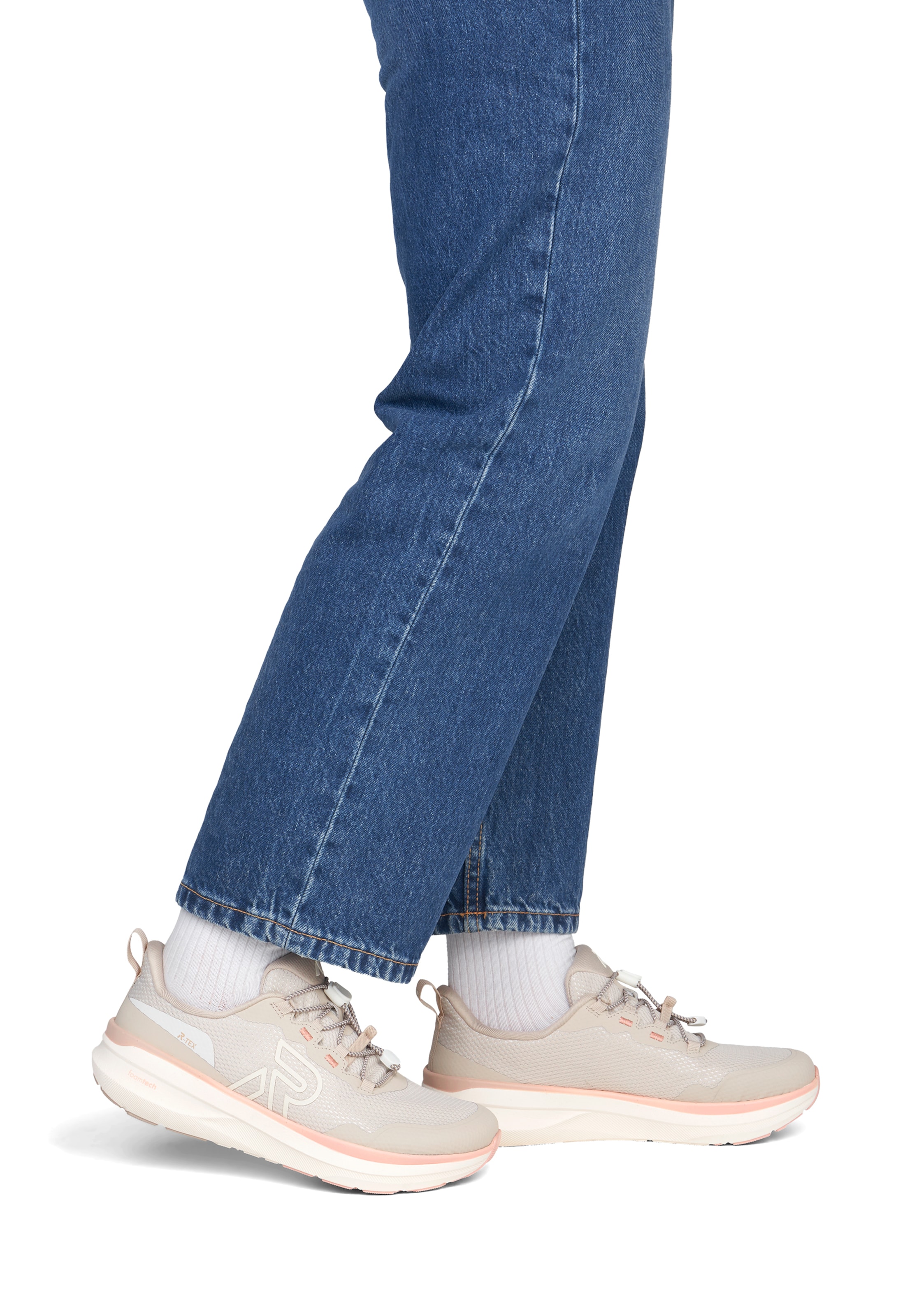 Baskets basses Rieker en beige : devant
