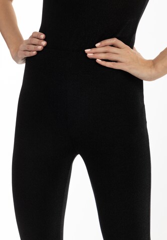 faina Flared Leggings in Schwarz