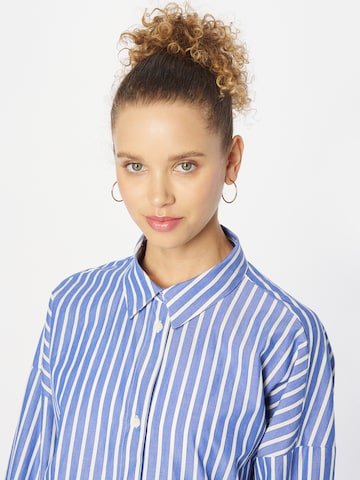 Monki Bluse in Blau