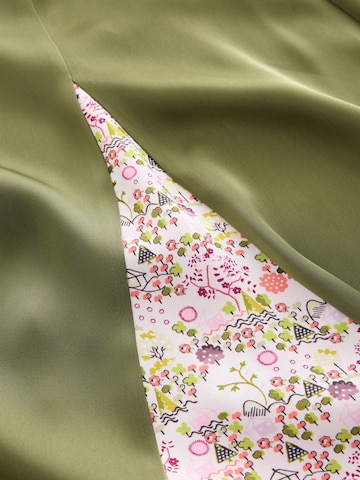 Rochie de la Cath Kidston pe verde