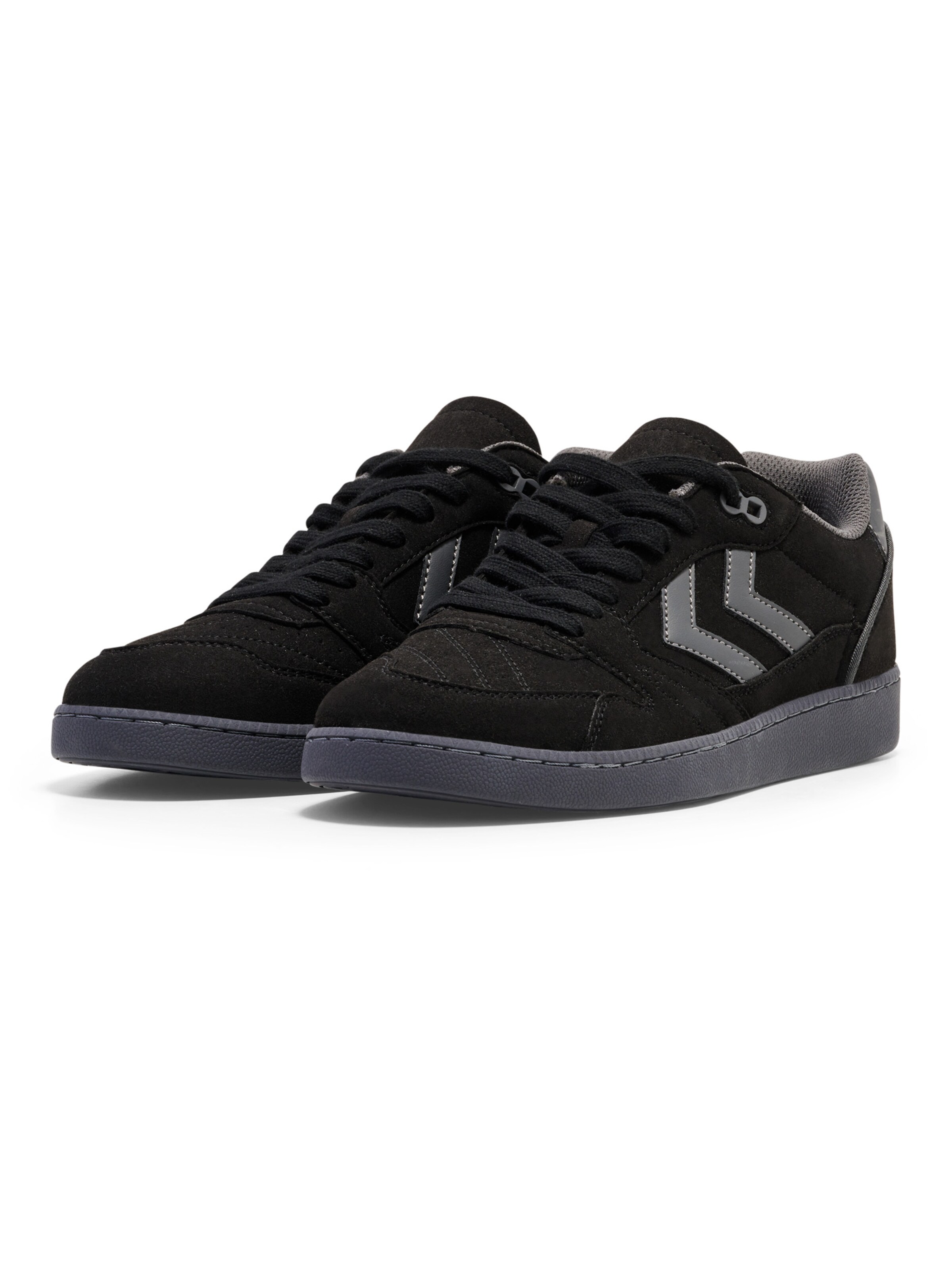 Baskets basses Hummel en noir