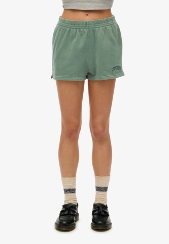 Superdry Regular Trousers in Green: front