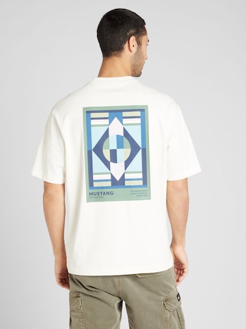 T-Shirt 'ALVARADO' MUSTANG en blanc : devant