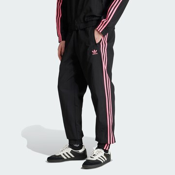 Tapered Pantaloni 'Adicolor Firebird' di ADIDAS ORIGINALS in nero: frontale