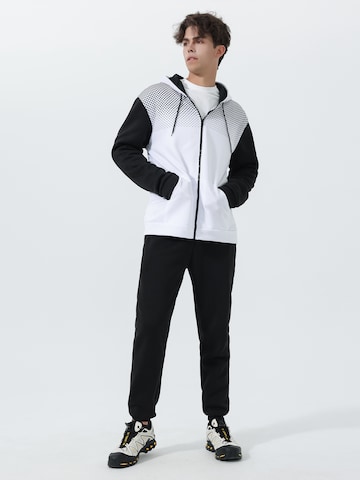 Youthup Sportanzug in Schwarz: Vorderseite