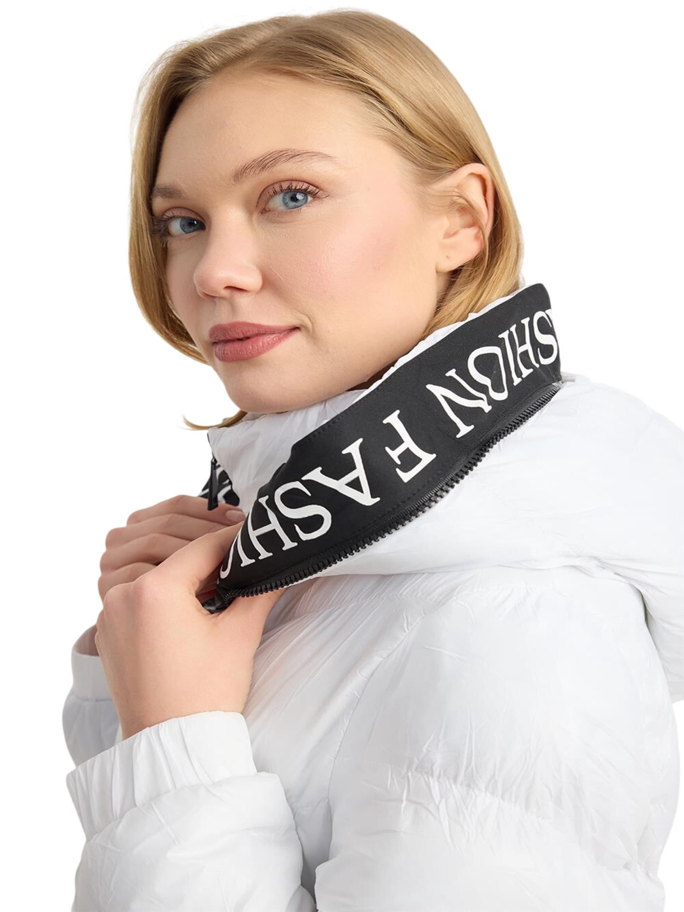 Manteau d’hiver HOME STORE en blanc