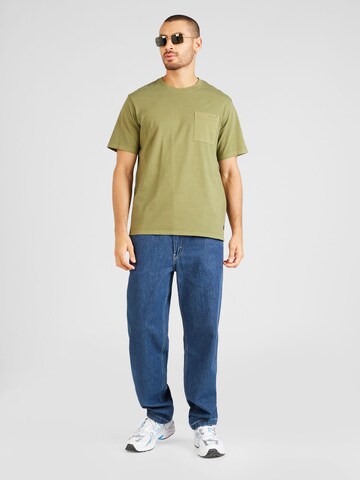 LEVI'S ® T-shirt 'SS Pocket Tee RLX' i grön