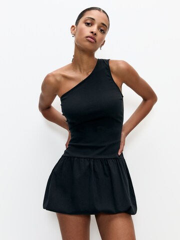 Pull&Bear Kleid in Schwarz: Vorderseite