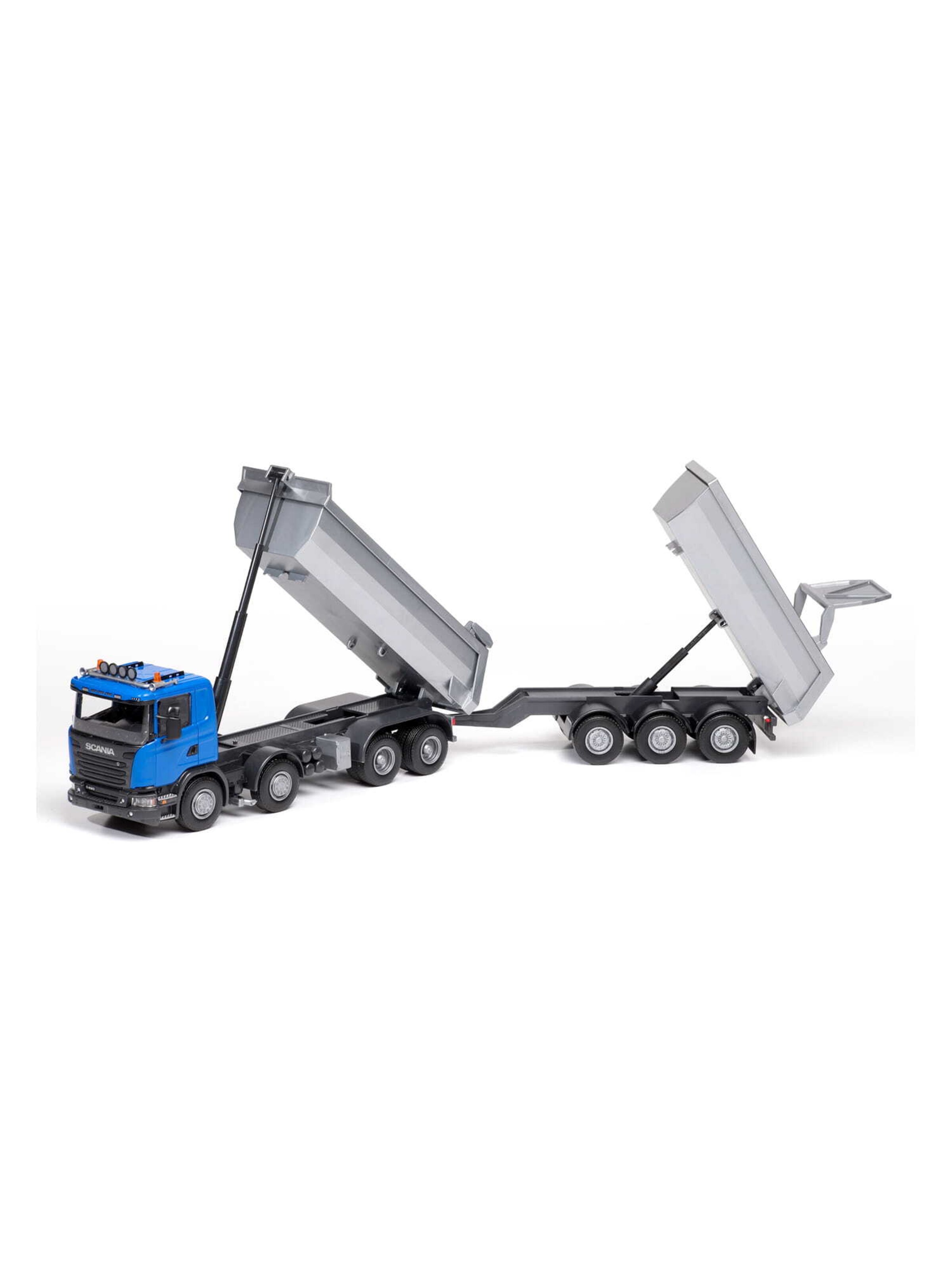 Emek Game in Blue: front