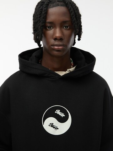 Pull&Bear Sweatshirt in Schwarz
