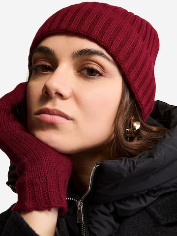 Il Lanificio Beanie in Red: front