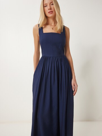 Happiness İstanbul Sukienka w kolorze niebieski